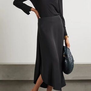 Toteme US 0 (32) Asymmetric Draped Twill 0348 Midi Skirt 100% viscose black